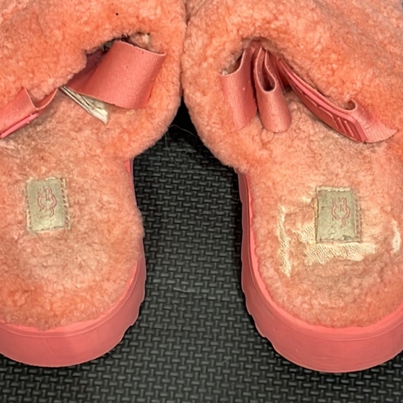 Ugg GUC super fluff mule slippers size 10 Sherpa warm cozy - Picture 5 of 6